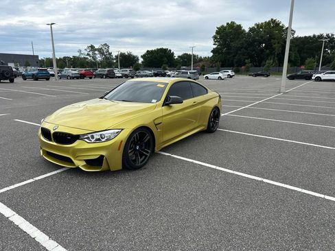 Used 2017 BMW M4 Coupe RWD image 13