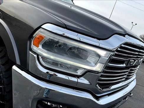 Used 2022 RAM 2500 Laramie AWD/4WD image 32