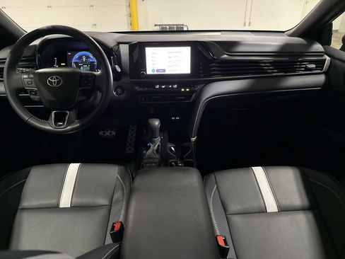 Used 2026 Toyota Camry SE FWD image 10