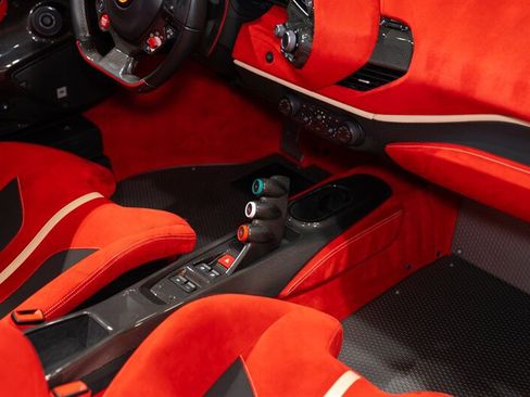 Used 2020 Ferrari 488 Pista Spider RWD image 46