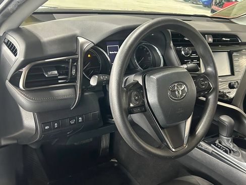 Used 2020 Toyota Camry LE FWD image 23