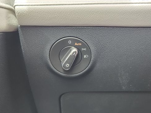 New 2026 Volkswagen Taos SEL AWD/4WD image 11