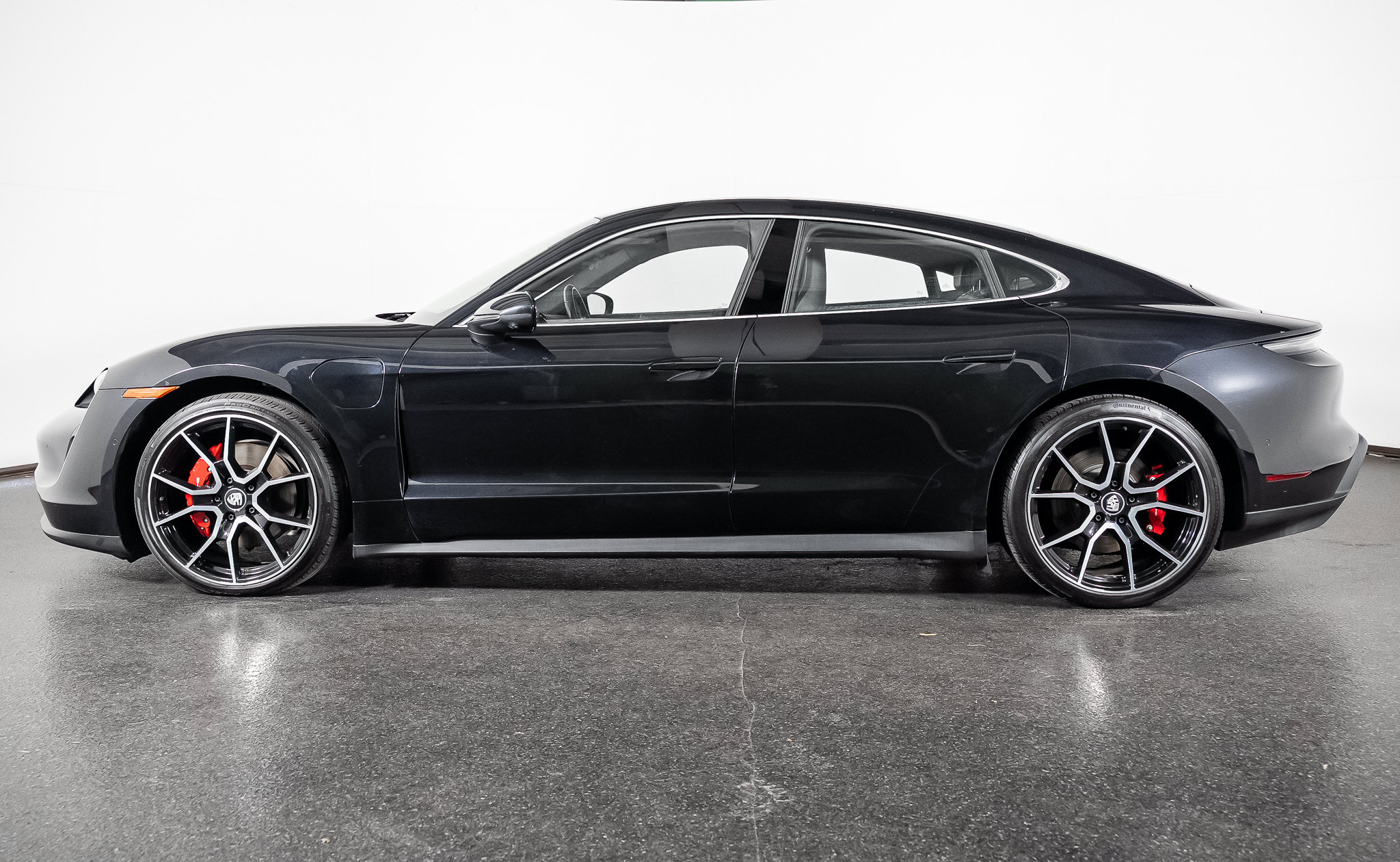 Used 2024 Porsche Taycan 4S AWD/4WD image 13