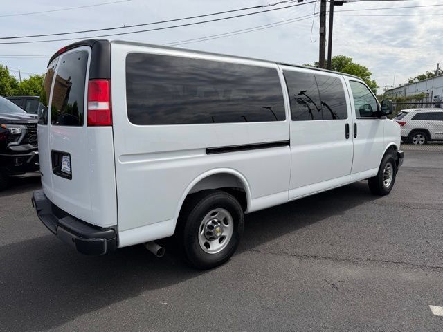 Used 2025 Chevrolet Express 3500 LT w/ LT Preferred Equipment Group RWD image 8