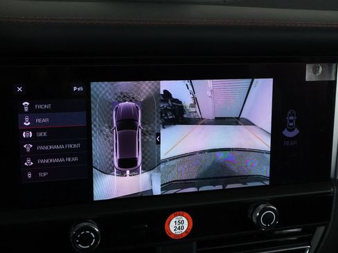 Certified 2026 Porsche Macan Turbo AWD/4WD image 17