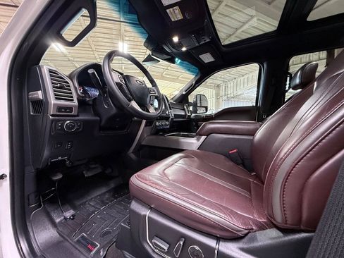 Used 2017 Ford F250 Platinum w/ Platinum Ultimate Package AWD/4WD image 34