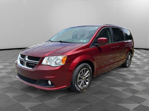 Used 2017 Dodge Grand Caravan SXT FWD image 1