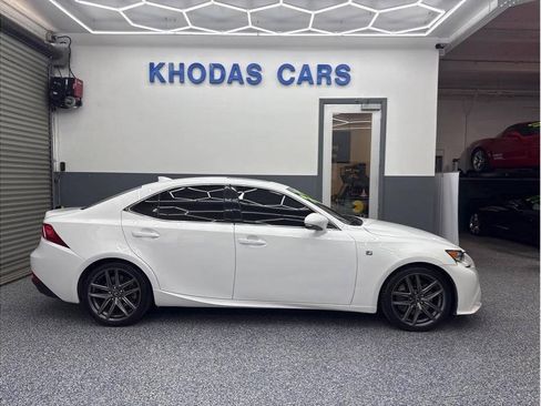 Used 2016 Lexus IS 200t w/ F Sport Package RWD image 5