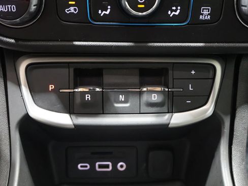 Used 2023 GMC Terrain AT4 AWD/4WD image 32