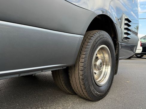 Used 2022 Mercedes-Benz Sprinter 4500 w/ Parking Package image 11