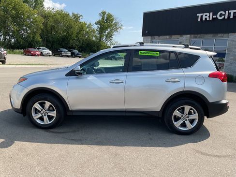 Used 2015 Toyota RAV4 XLE AWD/4WD image 3
