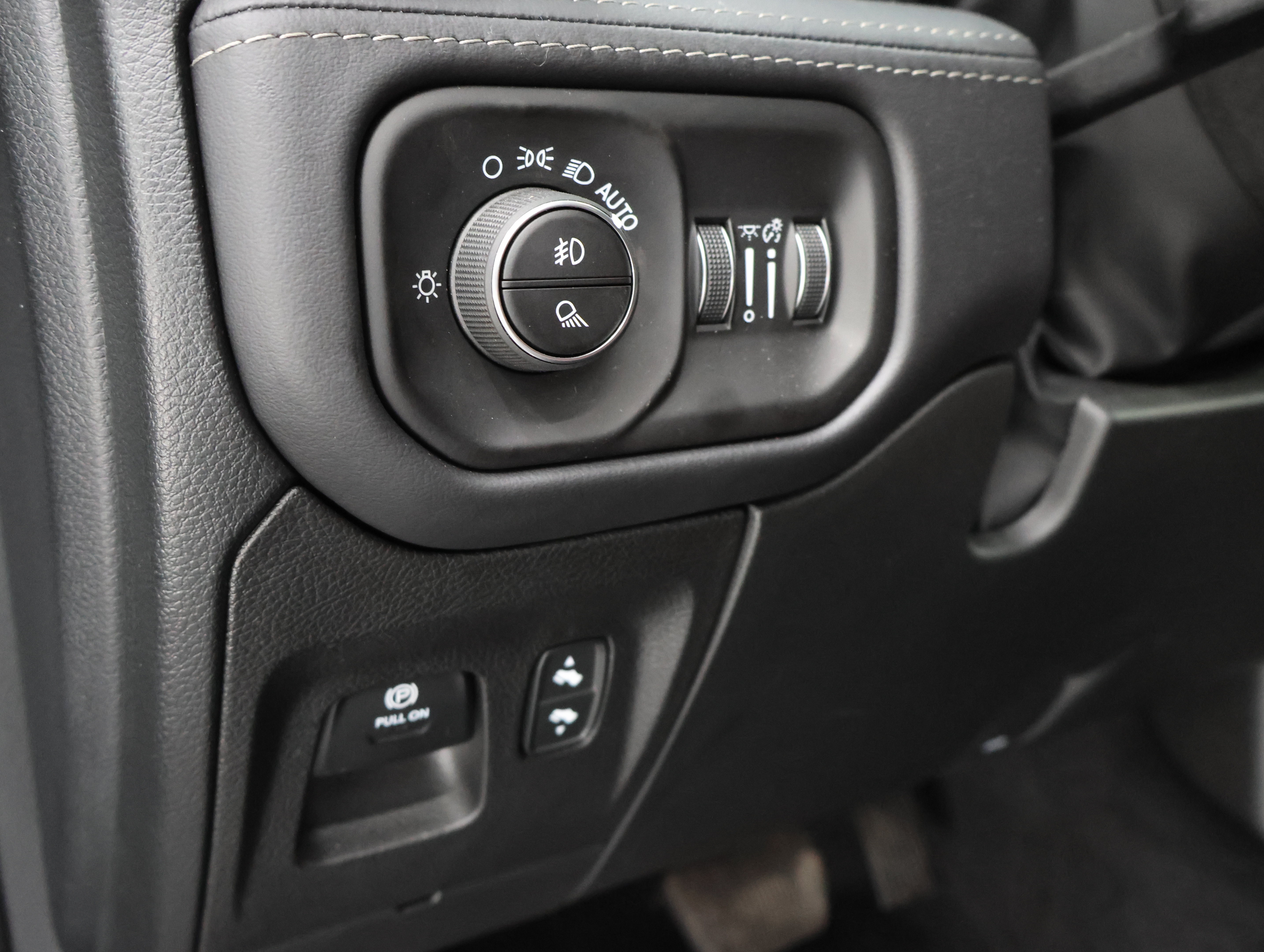 Used 2026 RAM 1500 Limited AWD/4WD image 47