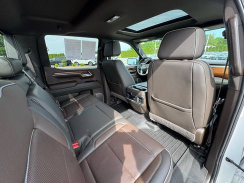 Used 2022 GMC Sierra 1500 Denali w/ Technology Package AWD/4WD image 23