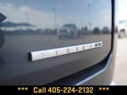 Used 2024 Jeep Wagoneer Series II w/ Flexible Seating Group RWD image 6