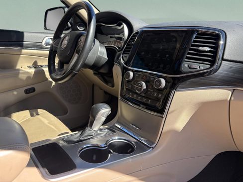 Used 2020 Jeep Grand Cherokee Limited image 21