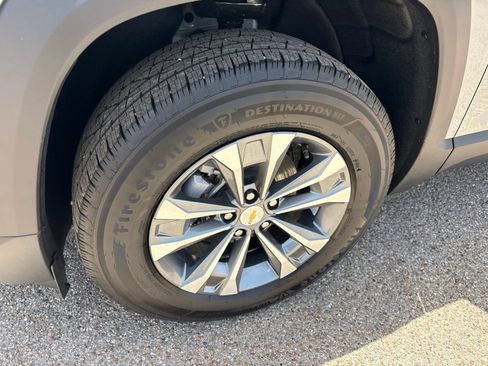 New 2026 Chevrolet Equinox LT w/ Convenience Package II FWD image 31