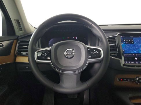 Used 2024 Volvo XC90 B6 Plus w/ Protection Package Premier AWD/4WD image 16