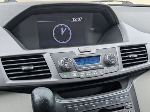 Used 2013 Honda Odyssey LX image 14