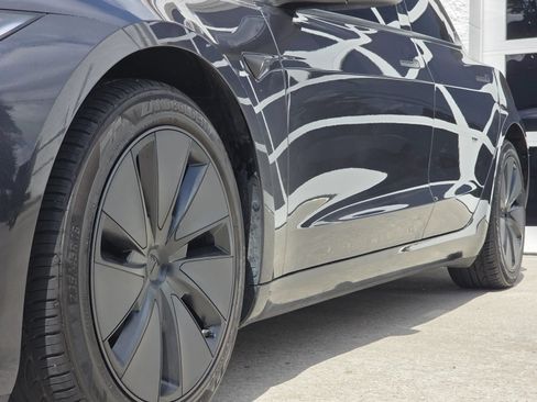 Used 2025 Tesla Model 3 Long Range AWD/4WD image 40