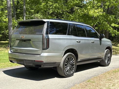 Used 2025 Cadillac Escalade Sport Platinum w/ LPO, Floor Liner Package AWD/4WD image 10