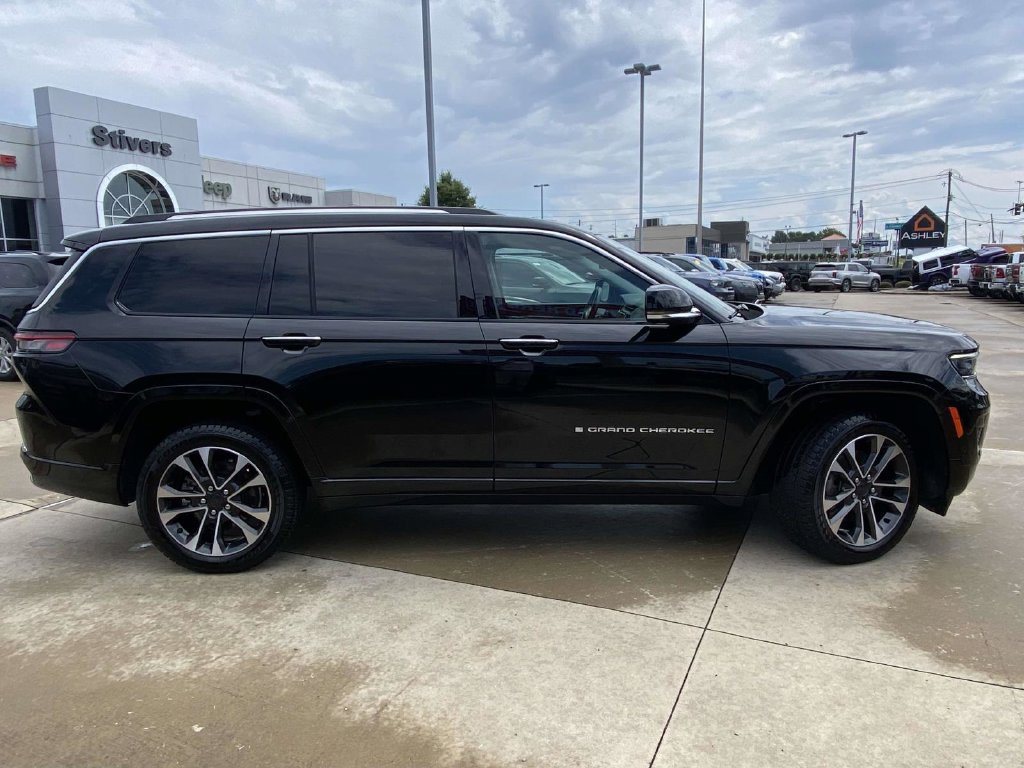 Used 2021 Jeep Grand Cherokee L Overland w/ Luxury Tech Group IV AWD/4WD image 43