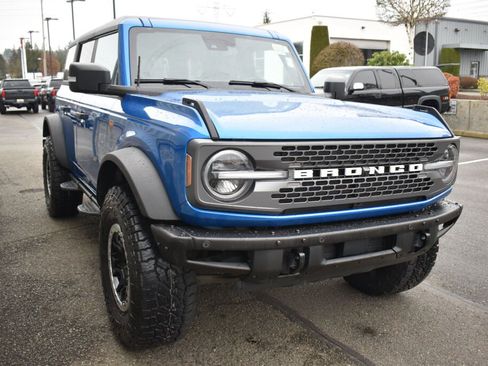 Used 2022 Ford Bronco Badlands image 3