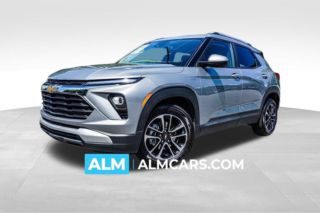 Used 2025 Chevrolet TrailBlazer LT FWD image 1
