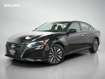 Used 2024 Nissan Altima 2.5 SV w/ SV Premium Package