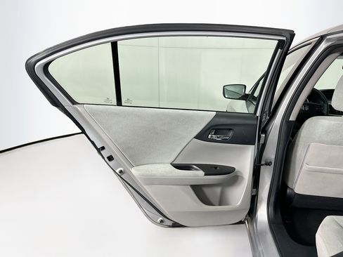 Used 2013 Honda Accord LX image 24