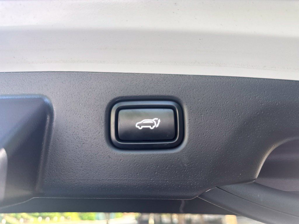 Used 2025 Kia Niro Wind w/ Wind Preserve Package FWD image 28
