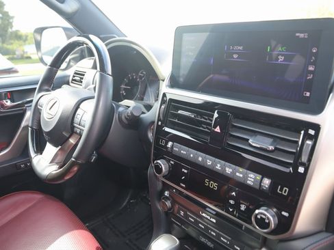Used 2023 Lexus GX 460 Luxury w/ Sport Design Package image 57