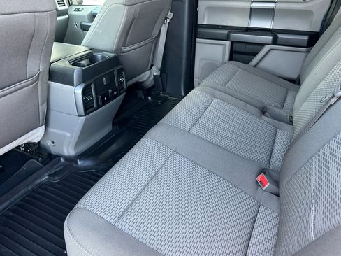 Used 2019 Ford F250 XLT w/ XLT Premium Package image 12