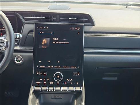 Used 2025 GMC Terrain Elevation FWD image 15