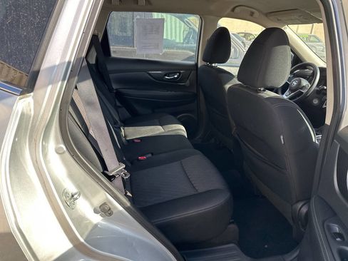 Used 2017 Nissan Rogue S image 8