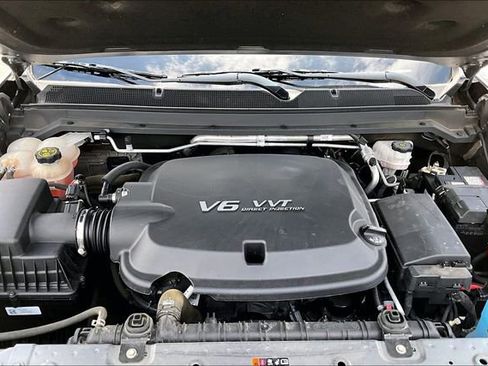 Used 2022 Chevrolet Colorado Z71 AWD/4WD image 31