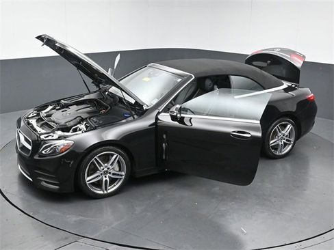 Used 2020 Mercedes-Benz E 450 4MATIC Cabriolet image 55