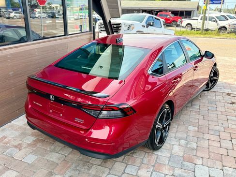 Used 2025 Honda Accord Sport image 2