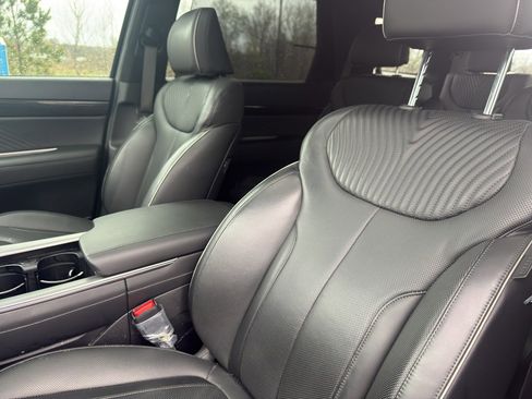 Used 2024 Hyundai Palisade Calligraphy image 12
