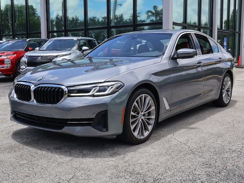 Used 2023 BMW 530i w/ Convenience Package RWD image 8