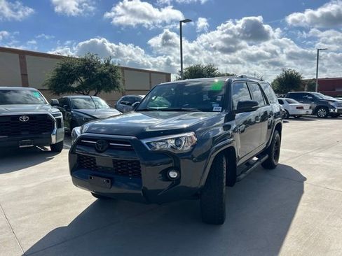 Used 2024 Toyota 4Runner SR5 Premium w/ Moonroof Package RWD image 8
