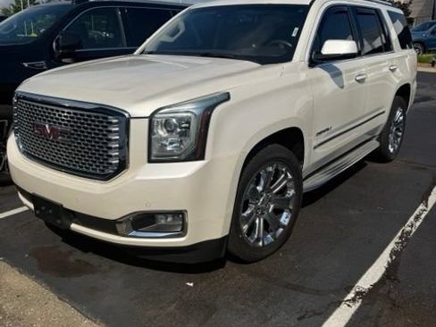 Used 2015 GMC Yukon Denali w/ Touring Package AWD/4WD image 1
