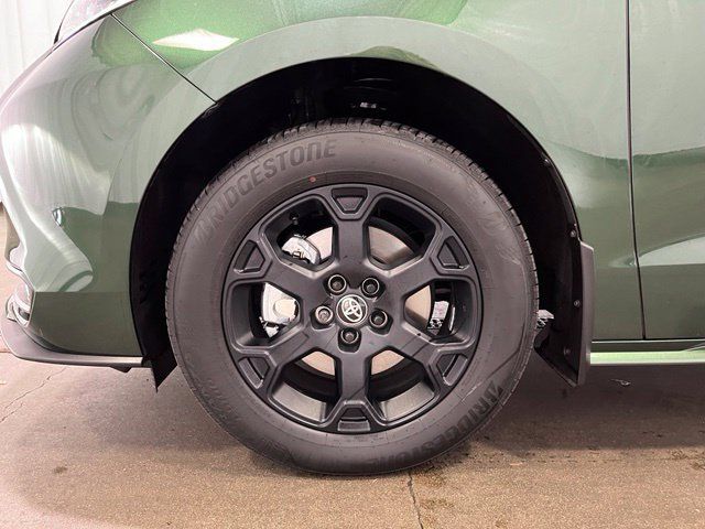 Certified 2026 Toyota Sienna XLE Woodland Edition AWD/4WD image 27