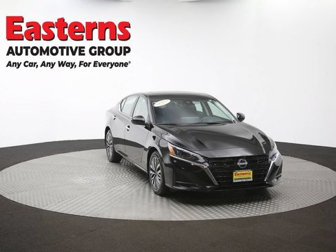 Used 2023 Nissan Altima 2.5 SV w/ SV Premium Package FWD image 52
