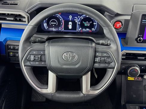 Used 2025 Toyota 4Runner TRD Off-Road image 28