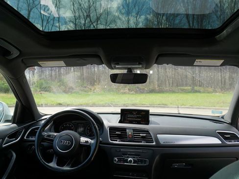 Used 2018 Audi Q3 2.0T Premium w/ Convenience Package image 35