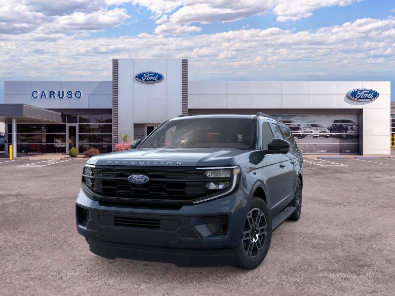 New 2026 Ford Expedition Max Active RWD image 2