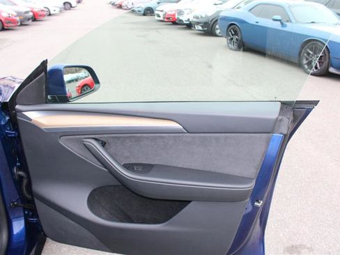 Used 2024 Tesla Model Y Long Range image 13