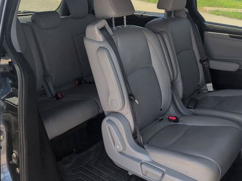 Used 2018 Honda Odyssey Touring image 10