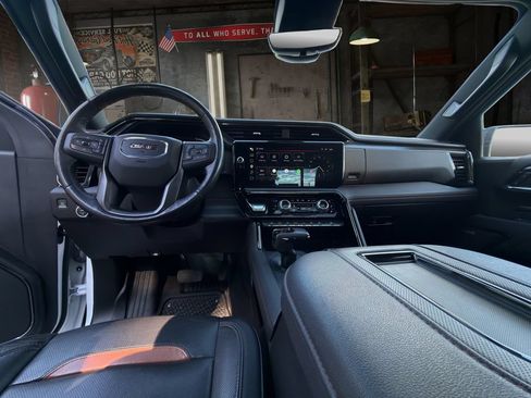 Certified 2022 GMC Sierra 1500 AT4 w/ AT4 Premium Package AWD/4WD image 21