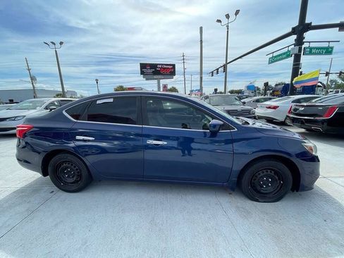 Used 2016 Nissan Sentra SV FWD image 4